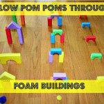 Play-with-pom-poms_01