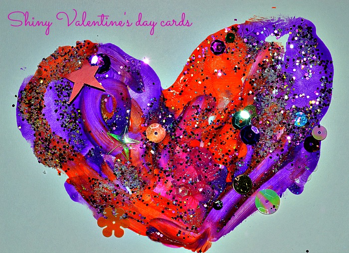 Valentine’s day crafts for kids : Shiny hand prints cards