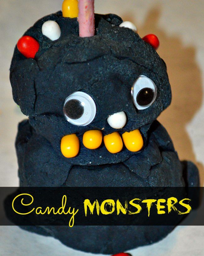 Play dough play :  Candy Monsters