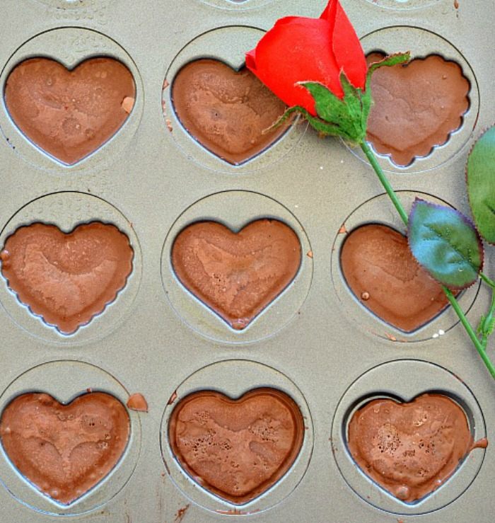 Valentine’s day activities : Making and playing with fake chocolate
