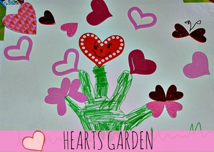Valentine Art : Hand print hearts garden