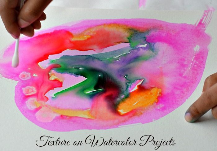 Art activities for kids : Texture on watercolor projects