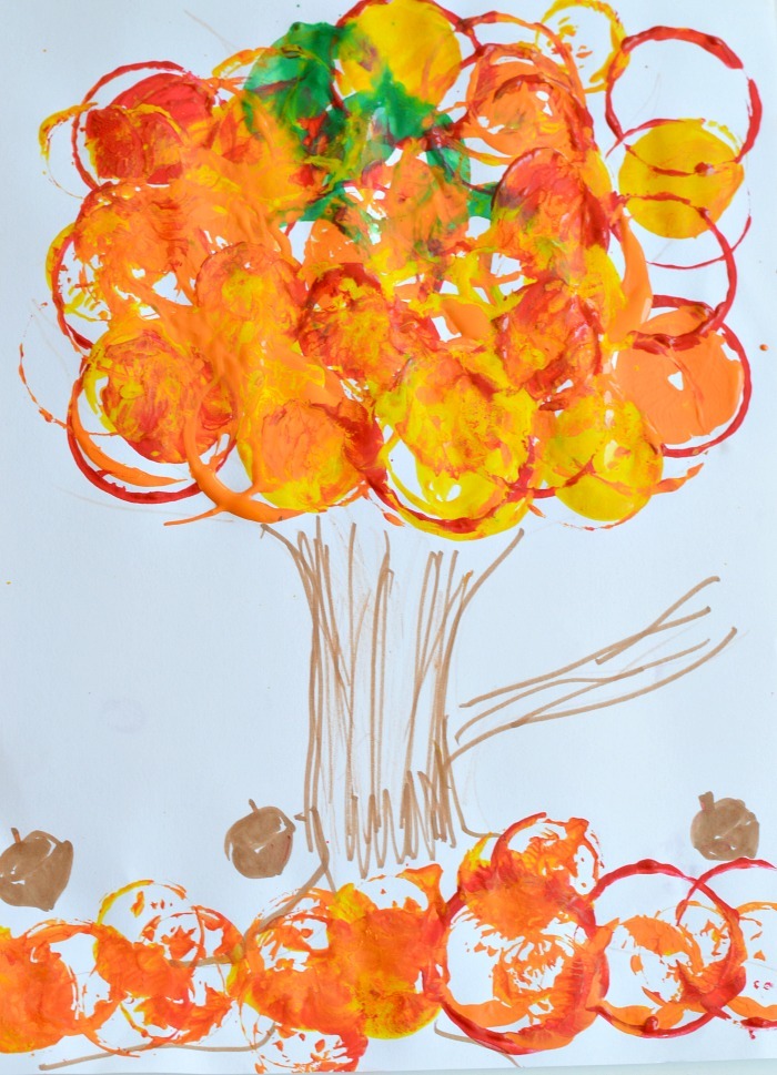 Fall Art Projects for Kids : Easy fall tree printing